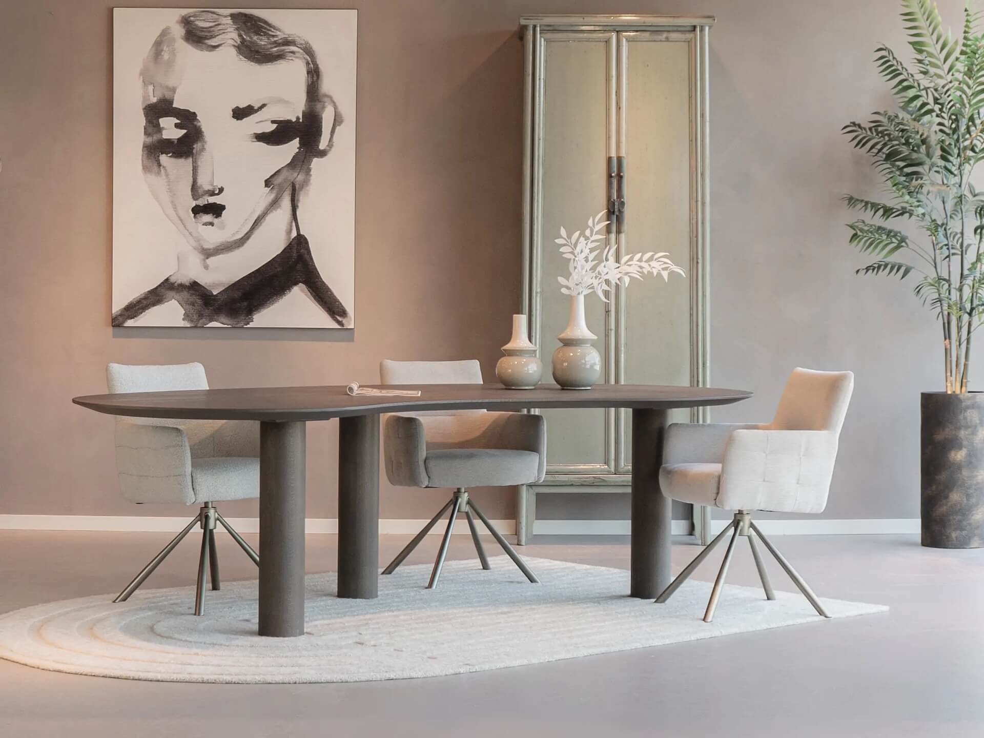 Organische eetkamertafel