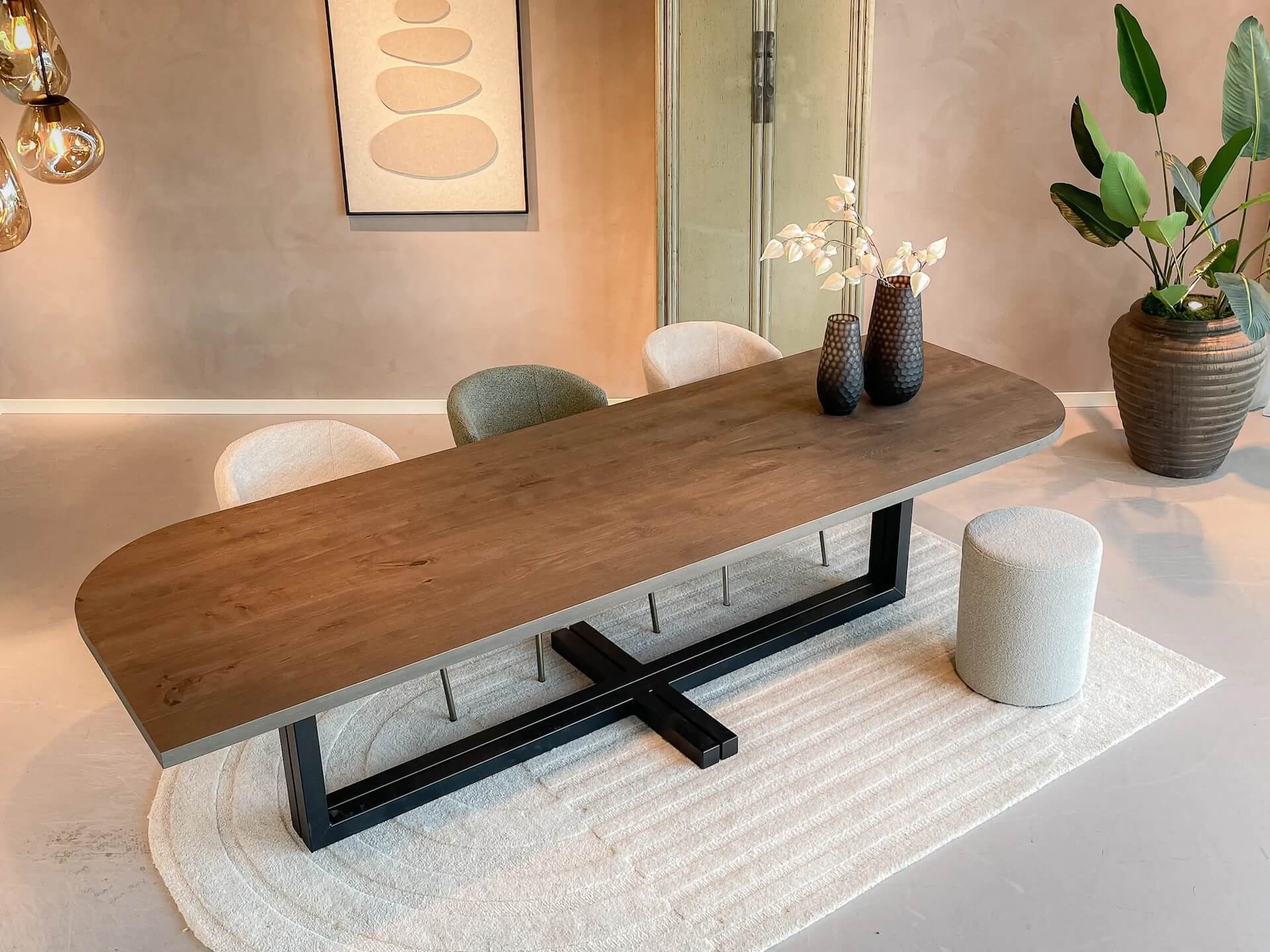 Rechthoekige eetkamertafel met afgeronde hoeken